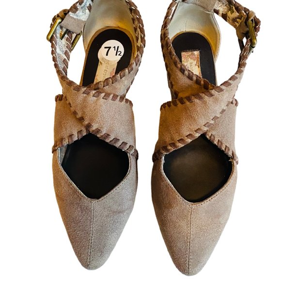 Band of Gypsies Shoes - 🌴 Band of Gypsies Flats - Size 7.5